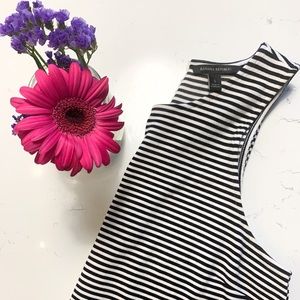 Banana republic zip back tank